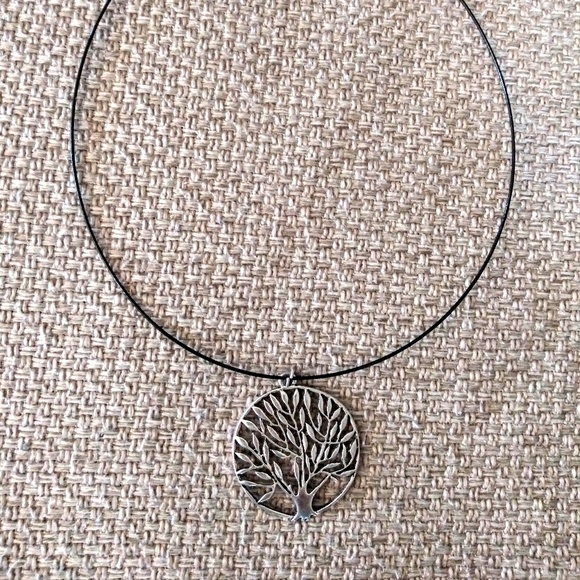 Jewelry - Tree of Life necklace with wire/magnetic clasp